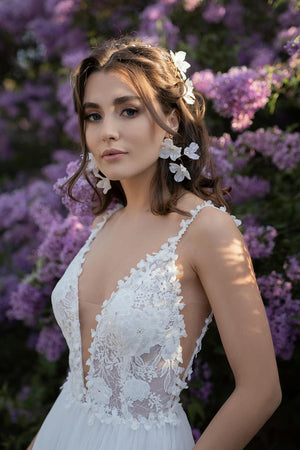 Rosaline – close-up of the wedding dress.