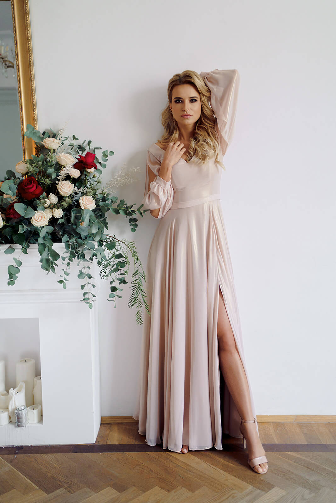 Piryt Heritage – long evening dress in motion.