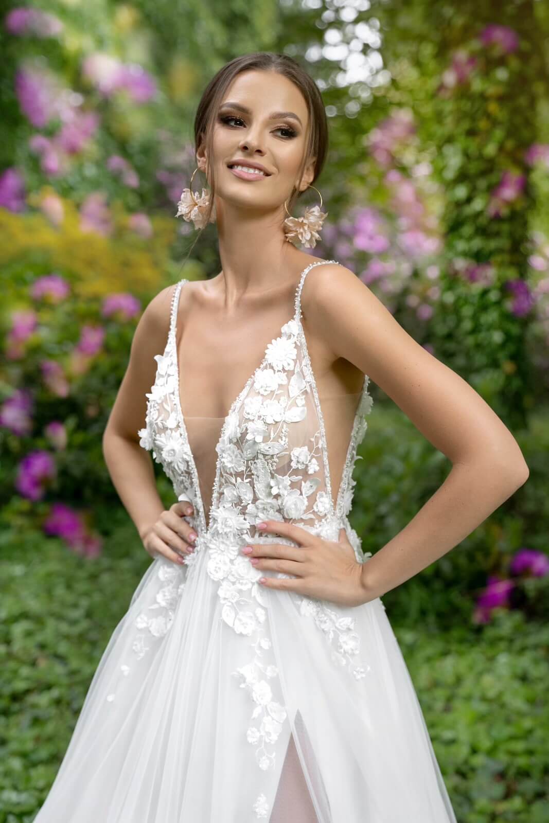 Alissa – wedding dress in motion.