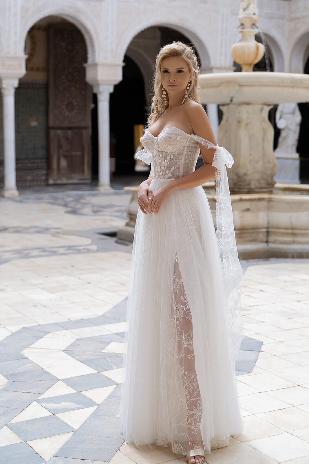 Magnolia – wedding dress in motion.