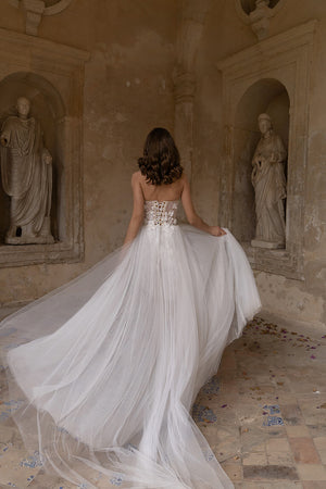 Penelope – DAMA Couture wedding dress, front view.