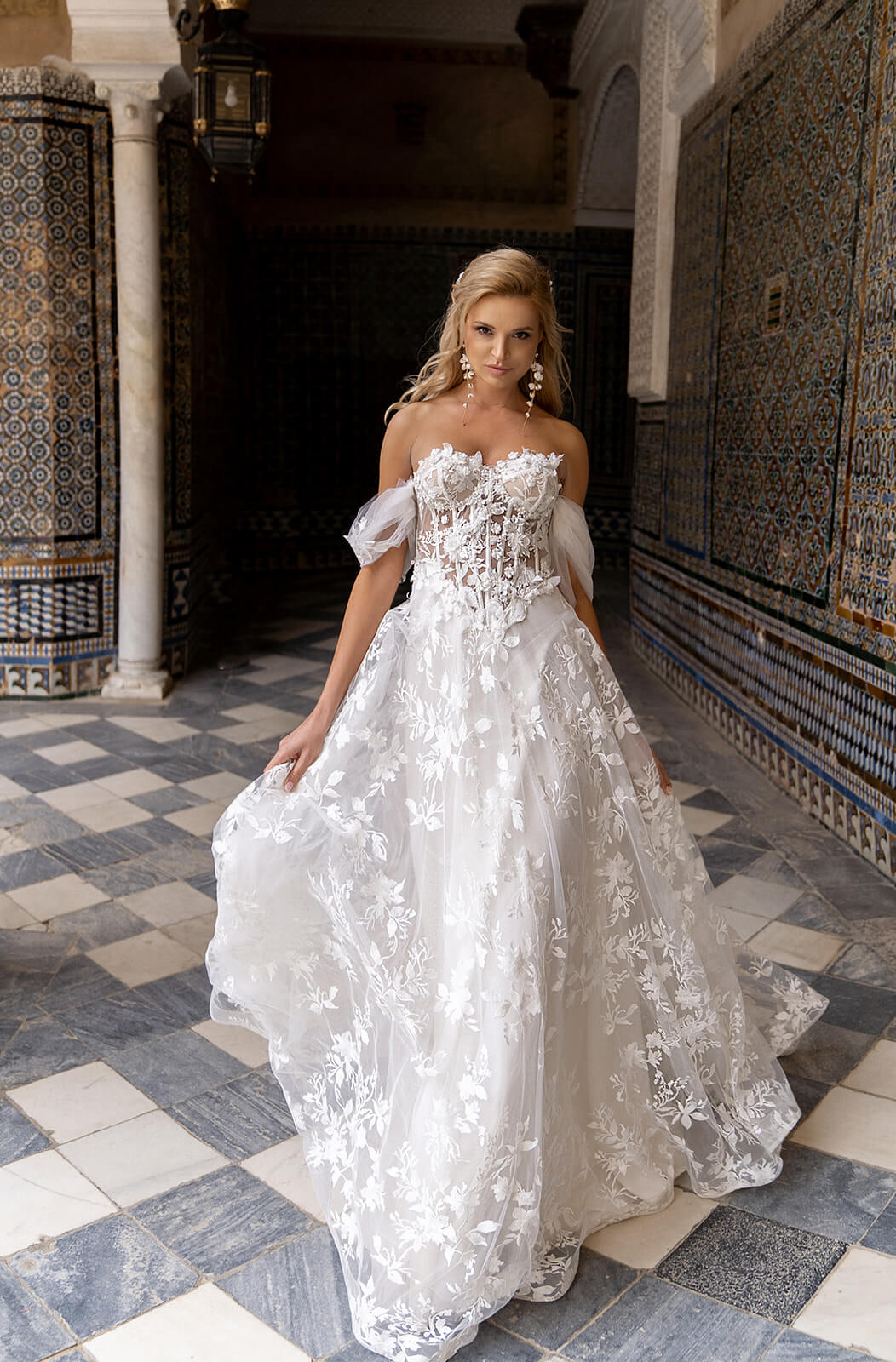 Sarah – detail of the wedding dress.