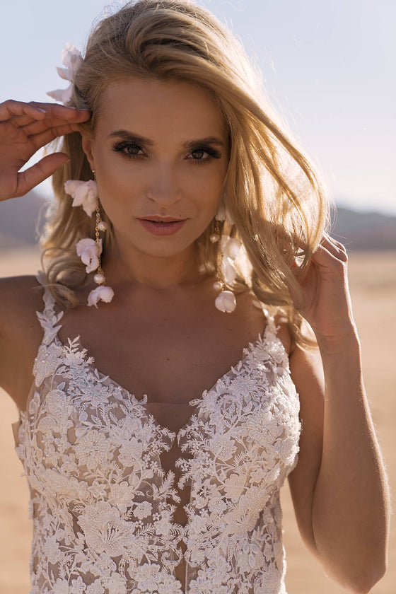 Gilly – wedding dress, DAMA Couture.