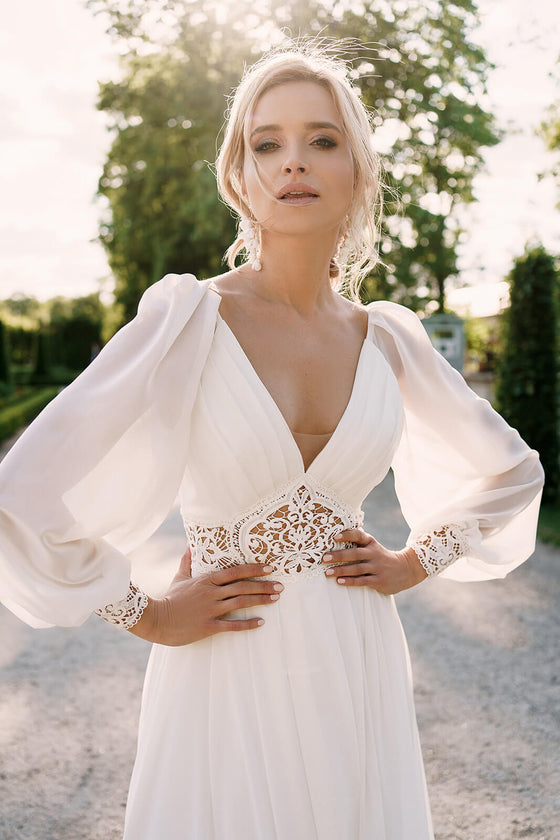 Safona – wedding dress by DAMA Couture.