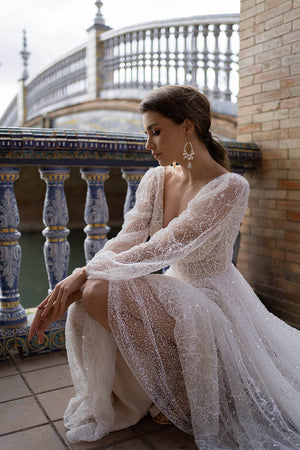 Suri – wedding dress in motion.