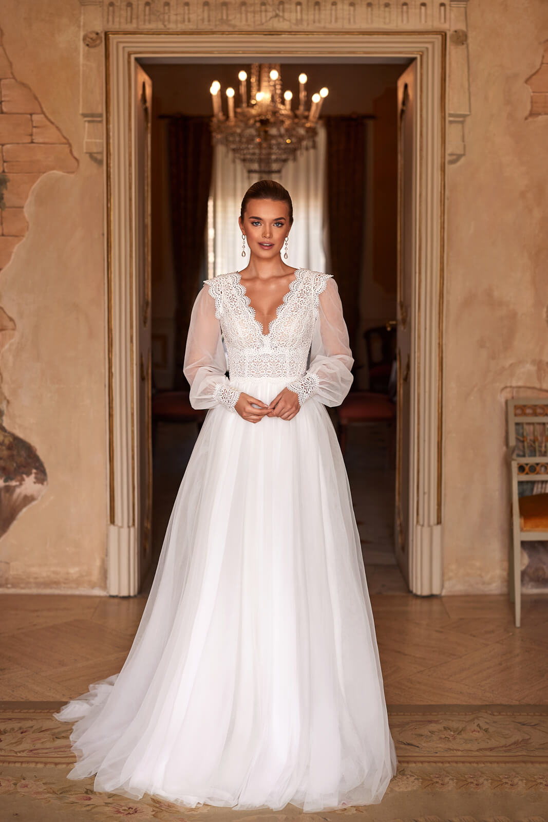 Wedding dress Eleni – DAMA Couture A-line wedding dress in lace.