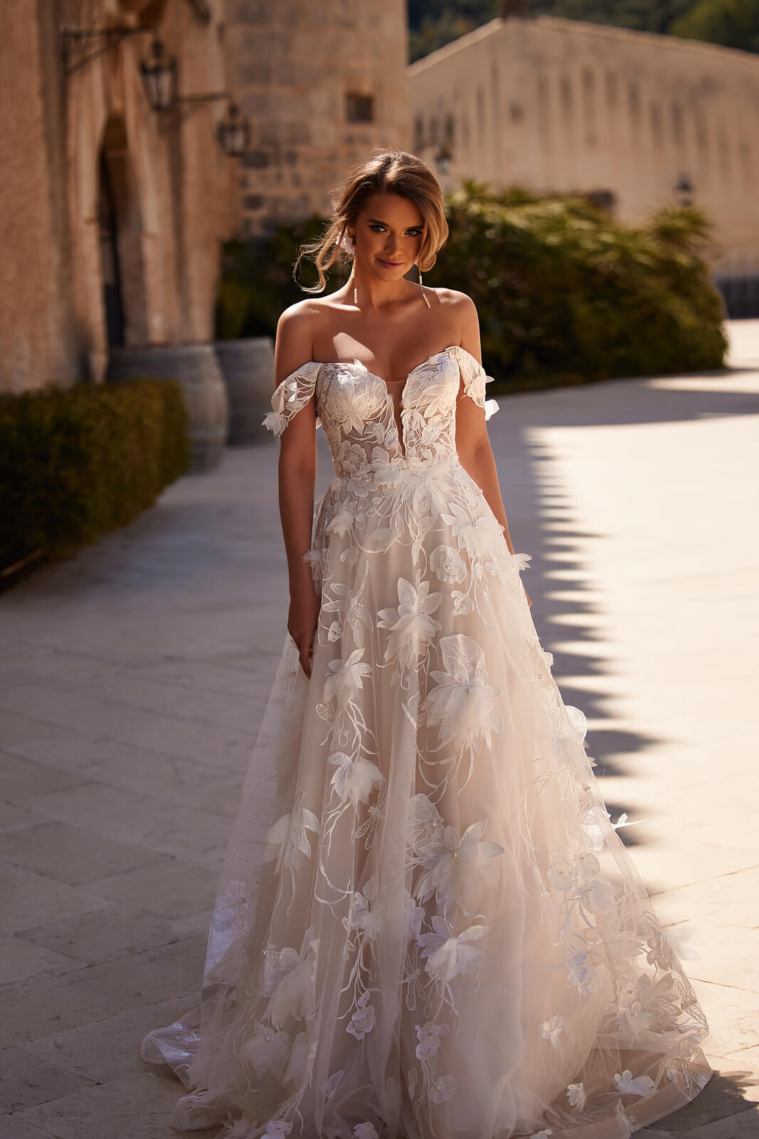 Wedding dress Nenufar – A-line wedding dress by DAMA Couture.