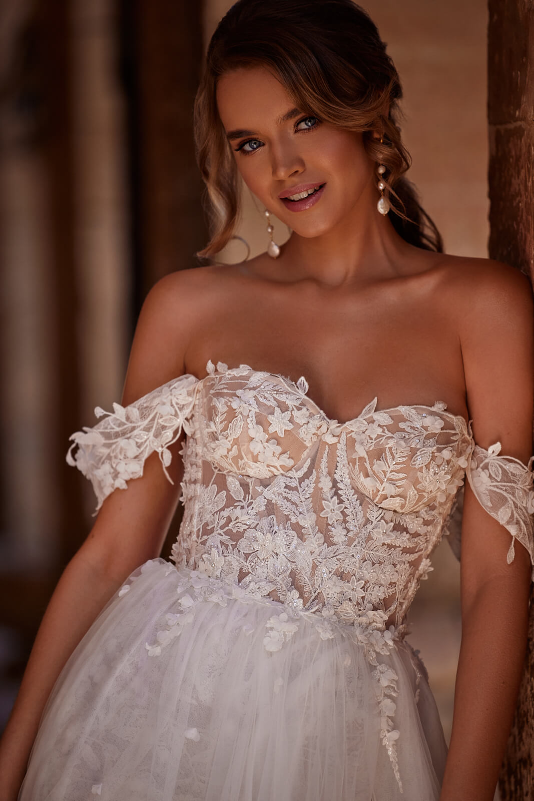 Wedding dress Noa – short bridal gown, DAMA Couture.