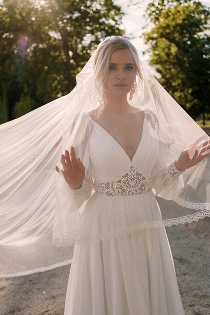 Cathedral vintage veil