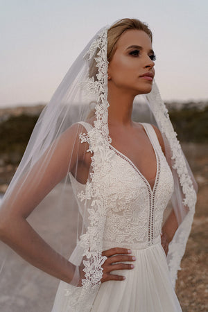 Cathedral veil with lace – cathedral wedding veil by DAMA Couture.