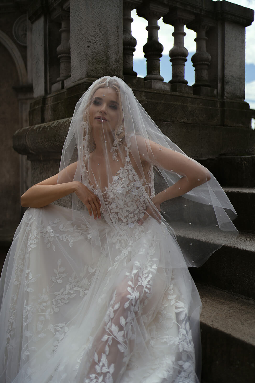 Regular pearl veil – wedding veil by DAMA Couture.